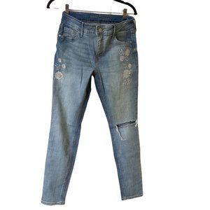 Womens Old Navy Rockstar Mid-Rise Distressed Embroidered Floral Capri Jeans Sz 6